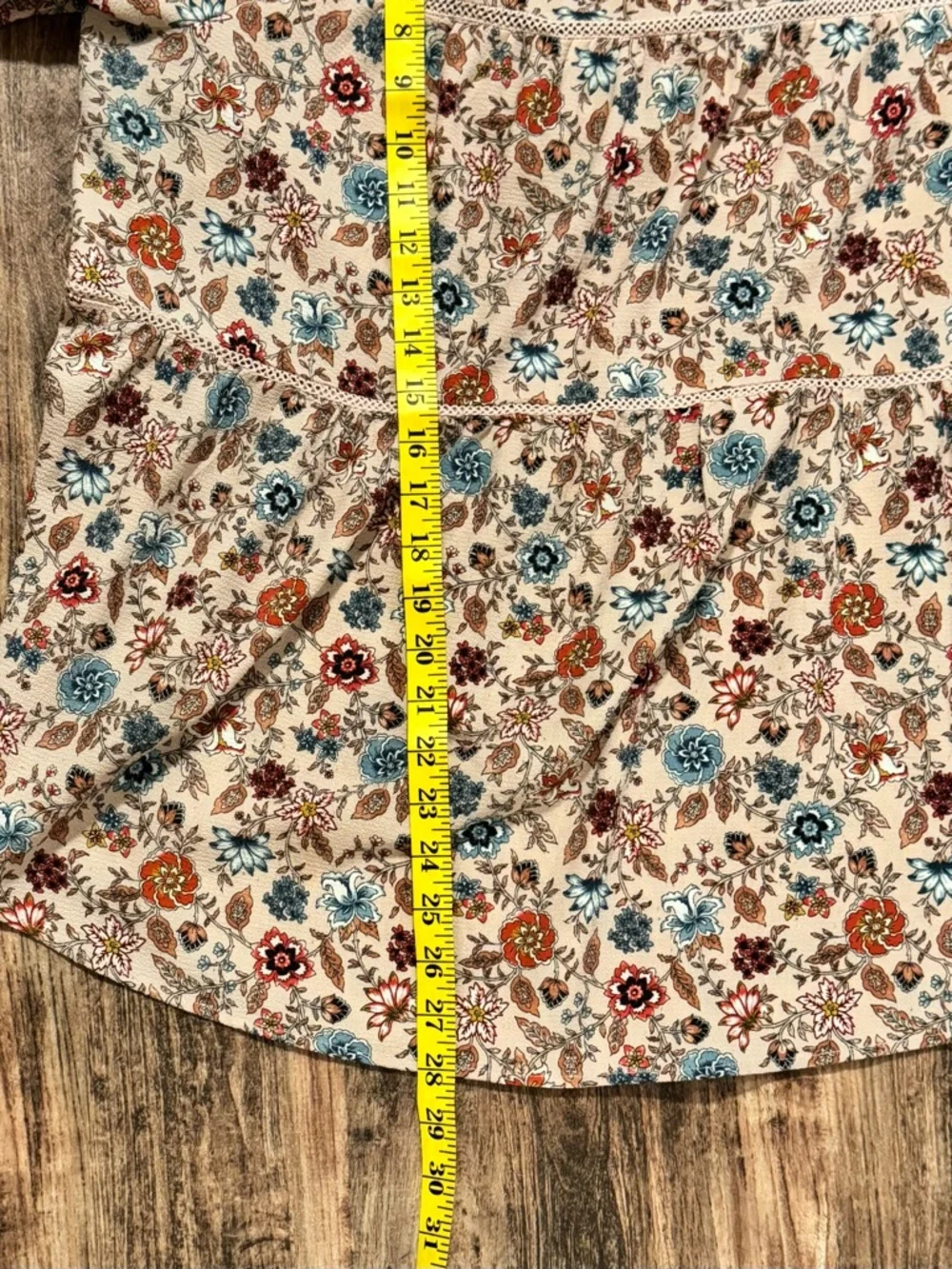 Knox Rose Beige Floral Tiered Tunic with Blue and Red Accents - Picture 6 of 8